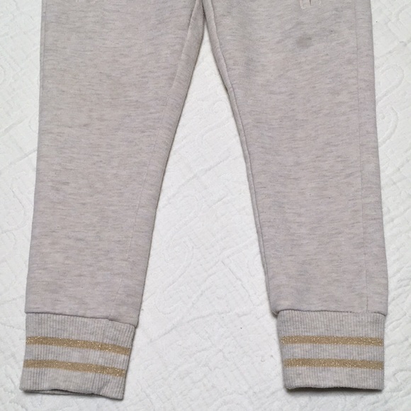 2T (6/$20) OshKosh Skinny Joggers - Picture 2 of 8